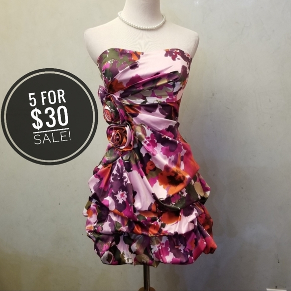 XOXO Dresses & Skirts - 🔴 ON SALE!  XOXO tubetop floral dress (25)